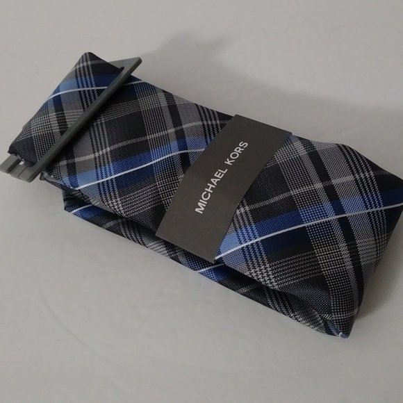 MICHAEL KORS Men's Classic Plaid Tie - Picture 5 of 13